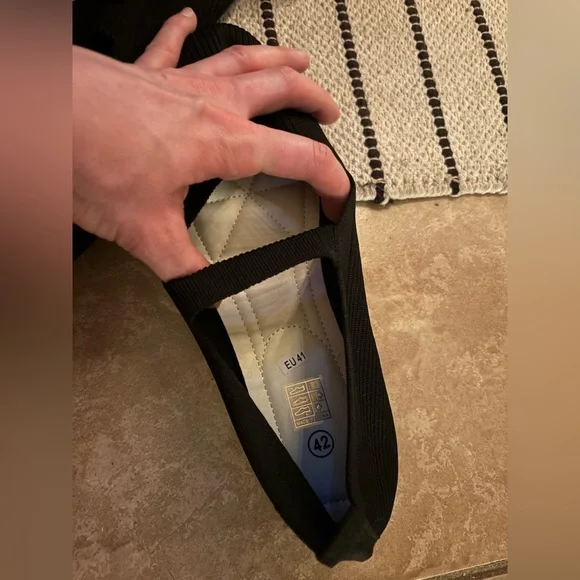 NWT Women’s Comfy Black Ballet Flats! - Picture 10 of 12